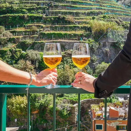 Macaia Family With Ac