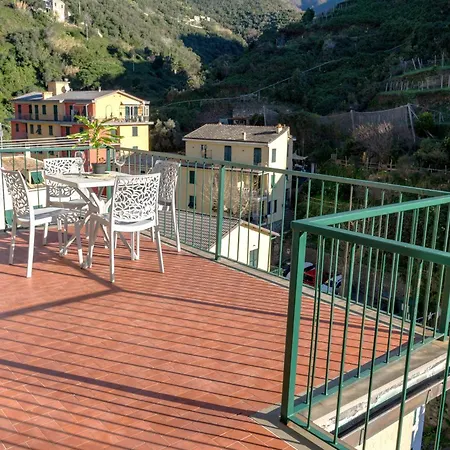 Macaia Family With Ac 베르나차